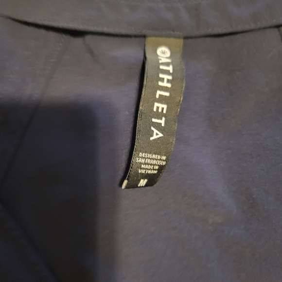 Athleta navy blue crop sleeve top - Picture 3 of 4